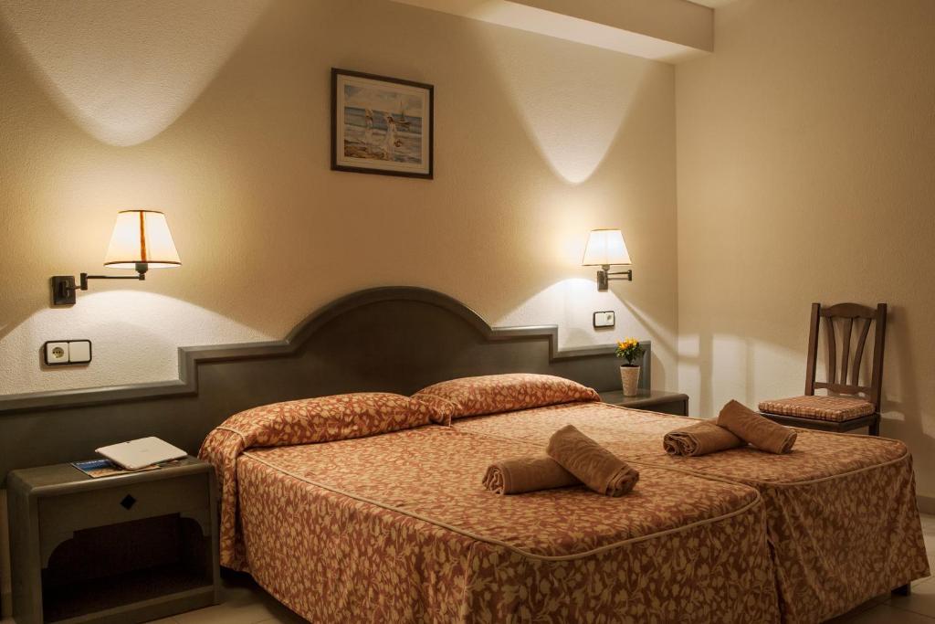 Opcion Roulette De Paya Hotels Es Pujols Szoba fotó